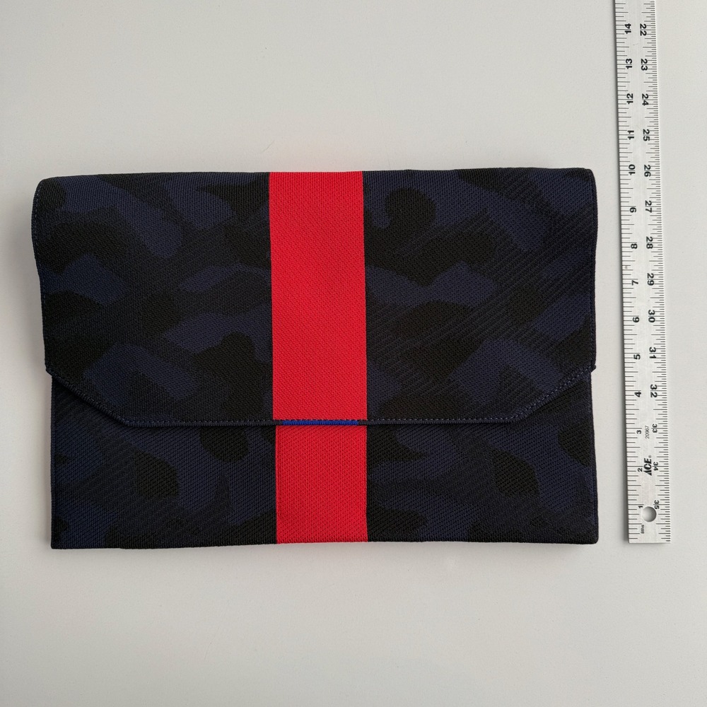 Rothy's EUC The Portfolio Midnight Camo  Navy Red 14" Laptop Bag Clutch Purse - Picture 5 of 6